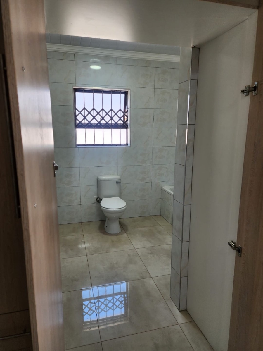 3 Bedroom Property for Sale in Flamwood North West